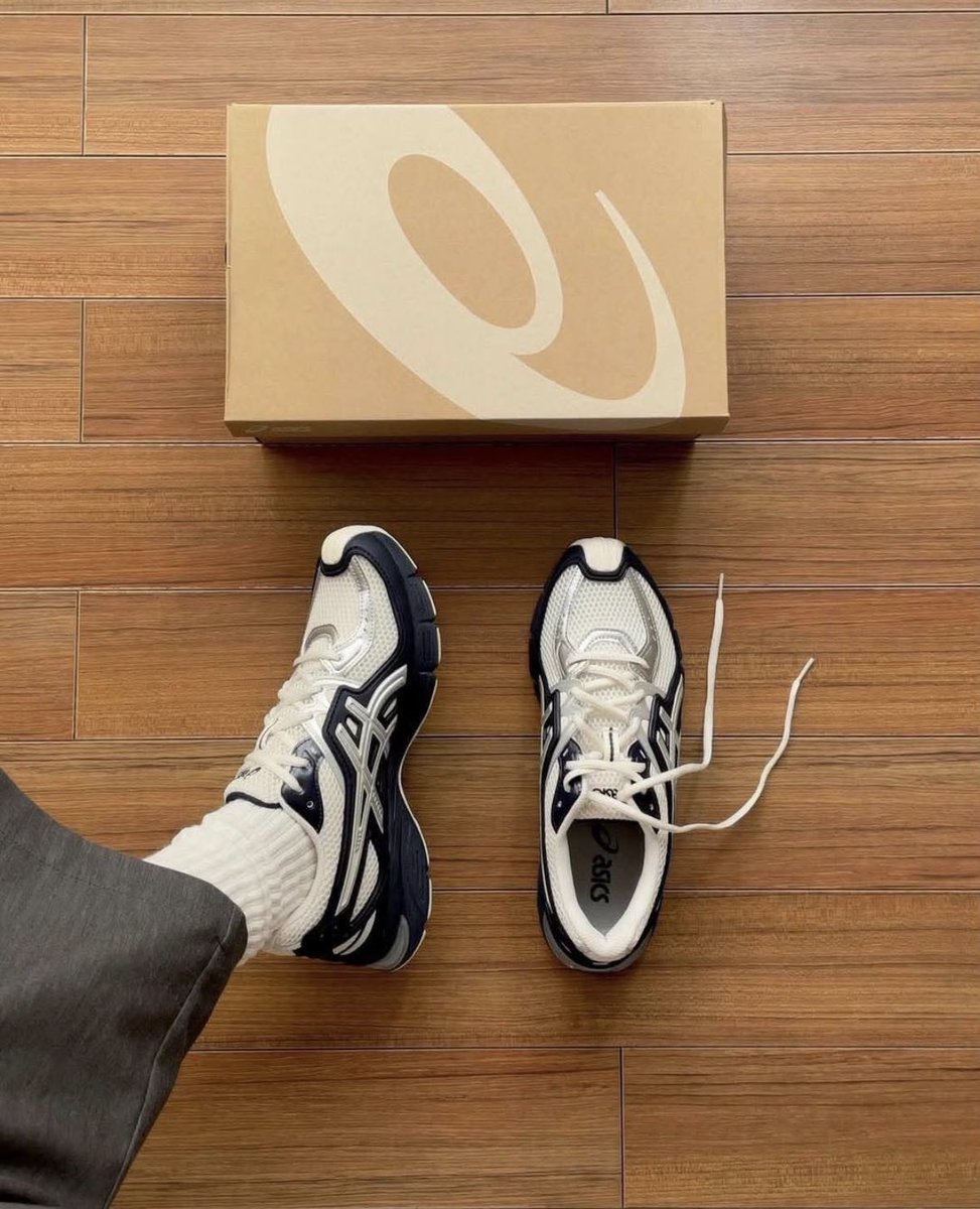 S_HangerLuck's tweet photo. めっちゃ可愛いasics見つけた❗️
ASICS(アシックス) | GEL-SD-LYTE https://t.co/o8yVlKNUYR