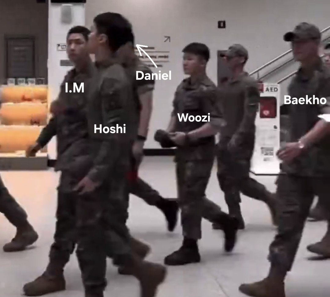 he_iia's tweet photo. If anyone's wondering which one is Daniel lol 😄 https://t.co/B1tgJxP5Nh