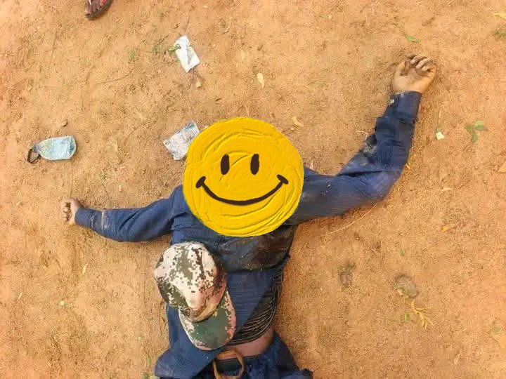 mobilisingniger's tweet photo. BREAKING: Bandits who attacked Bukkuyum town, Zamfara, on Monday night met stiff resistance from security forces and suffered heavy losses.

According to local sources, scores of bandits were killed during the clash. One of the deceased is also reported to have been active on TikTok, where videos linked to him have since resurfaced following the operation.

Residents are urging authorities to sustain the ongoing offensive against armed groups in the area.