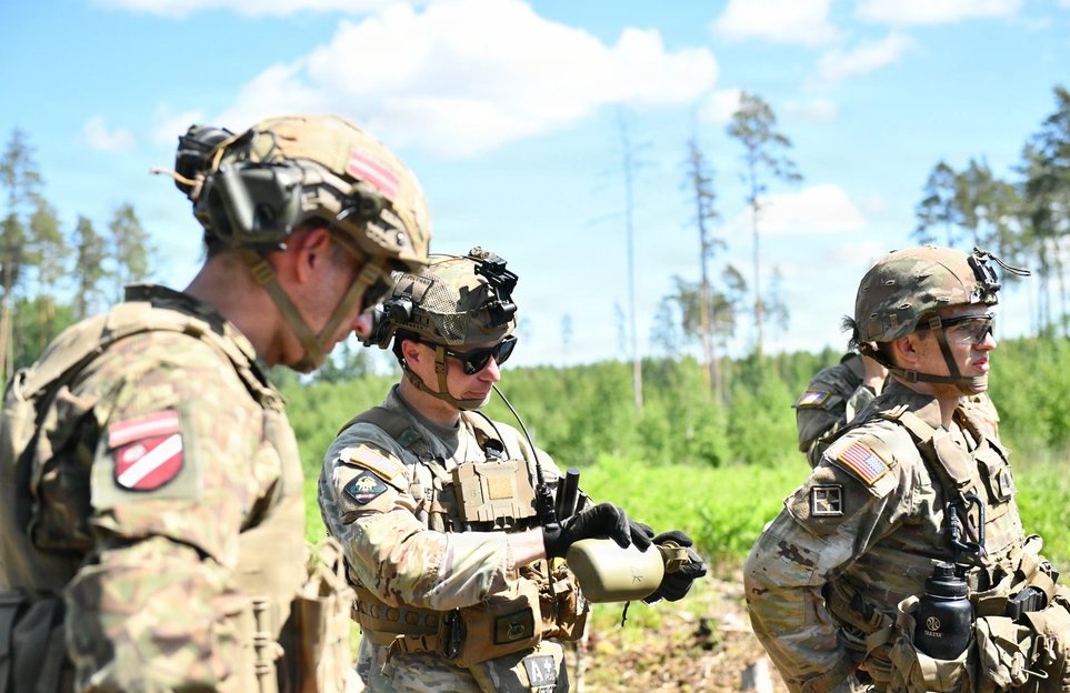 USEmbassyRiga's tweet photo. For more than 30 years, the @MINationalGuard  and Latvian National Guard @zemessardze_LV  have trained side by side. This summer, their engineers joined Danish forces at Sēlija Military Training Ground to build defensive training areas that strengthen allied readiness and NATO’s eastern flank. 🇺🇸🇱🇻

Read more here: https://t.co/I3QAUZCisl

#USLatvia #StrongerTogether #WeAreNATO

📷U.S. Army by Sgt. Nico Dominy, 1431st Combat Engineer Company