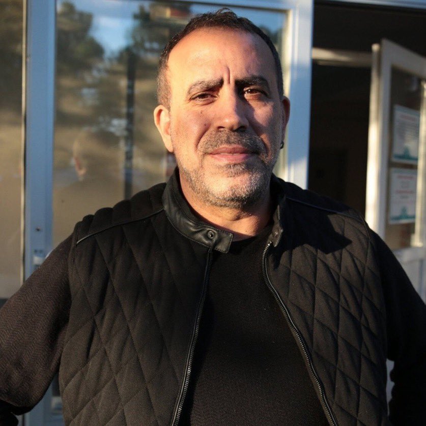 notifyhome's tweet photo. Haluk Levent'in, başka kişilerin hesapları üzerinden Bayern Münih'e milyonlarca liralık bahis oynadığı iddia edildi.

Bahislerin sürekli Bayern Münih'e, aynı tercihle ve milyonlarca liralık kuponlar halinde oynandığı öne sürüldü. 
(İhsan Yalçın) https://t.co/OsLWZcIh2d