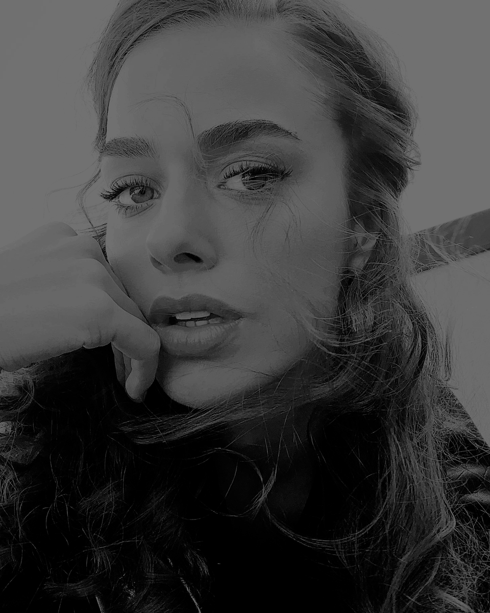 LUXDILUNA's tweet photo. ㅤ
ㅤㅤ
ㅤㅤ𝖢𝗈𝗌𝗂̀ 𝗌𝖾𝗆𝗉𝗅𝗂𝖼𝖾 𝖽𝖺 𝗌𝖾𝗆𝖻𝗋𝖺𝗋𝖾 𝗌𝗈𝗅𝗈 "𝗂𝗈",
ㅤㅤ𝖼𝗈𝗌𝗂̀ 𝖼𝗈𝗆𝗉𝗅𝖾𝗌𝗌𝖺 𝗉𝖾𝗋 𝗍𝗎𝗍𝗍𝗈
ㅤㅤ𝖼𝗂𝗈̀ 𝖼𝗁𝖾 𝗇𝖺𝗌𝖼𝗈𝗇𝖽𝗈 𝖽𝖾𝗇𝗍𝗋𝗈.
ㅤㅤ──────────────────────
ㅤㅤㅤㅤㅤㅤㅤㅤㅤ₪₪  
ㅤㅤ
ㅤ https://t.co/NjgLNe5alD