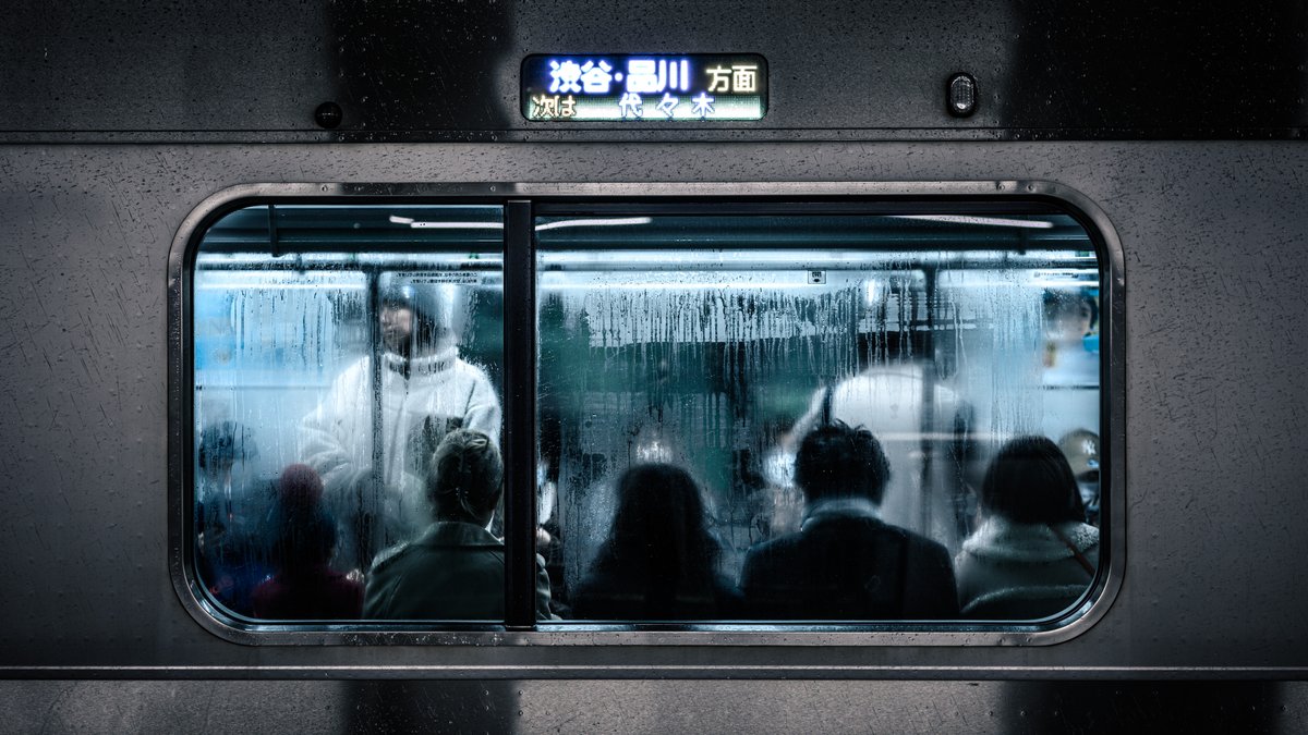 Nitto_Photo's tweet photo. Commuters https://t.co/sV0t3NXTIH