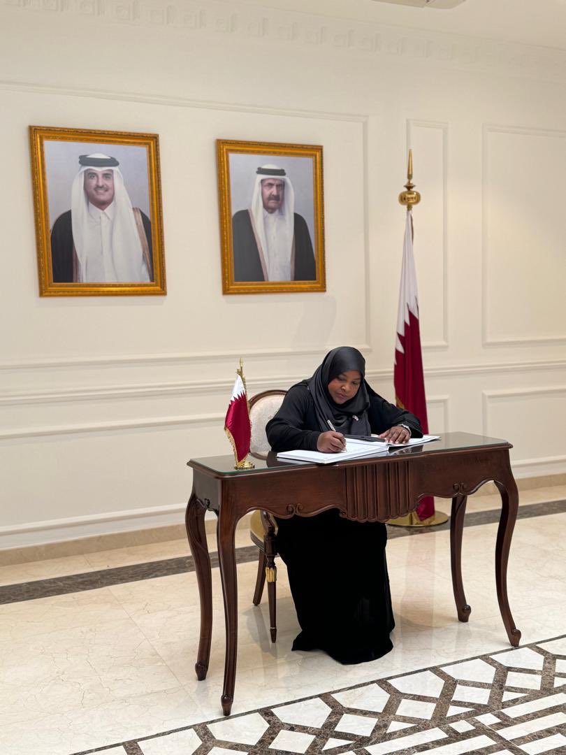 MDVinMalaysia's tweet photo. High Commissioner H.E. Dr. @Mariyam_Shab signed the Book of Condolence at the Embassy of the State of Qatar following the passing of Sheikh Hamad bin Khalifa Al Thani, former Amir of the State of Qatar. The High Commission of the Republic of Maldives extends deepest condolences to the Royal Family, the Government, and the people of Qatar during this time of mourning.