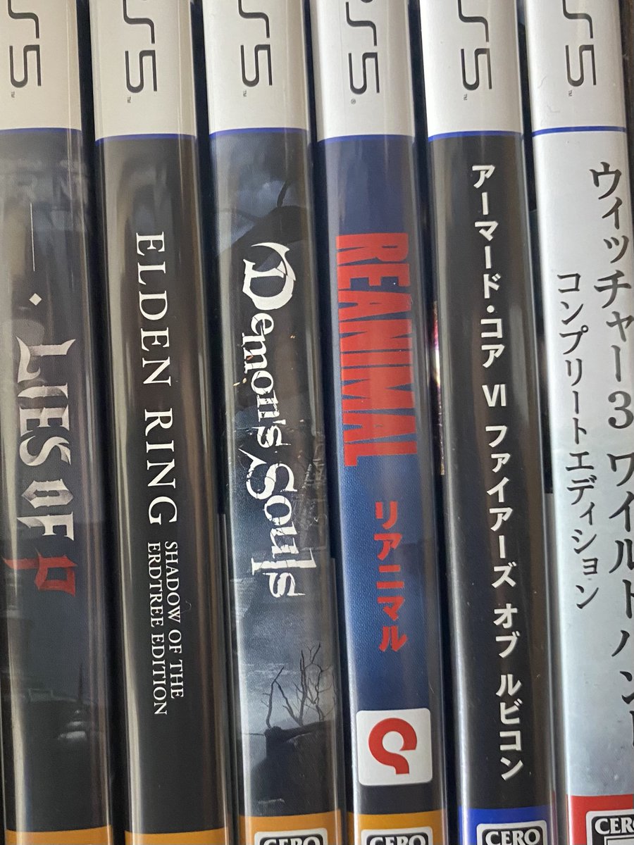 kira_fromK's tweet photo. ELDEN RING PS5パッケージ版を購入

元々、PS4版は持っていました。
何で買い直したかって？
こうやって並べたいからさ(・∀・) https://t.co/qhGdHgJGeU