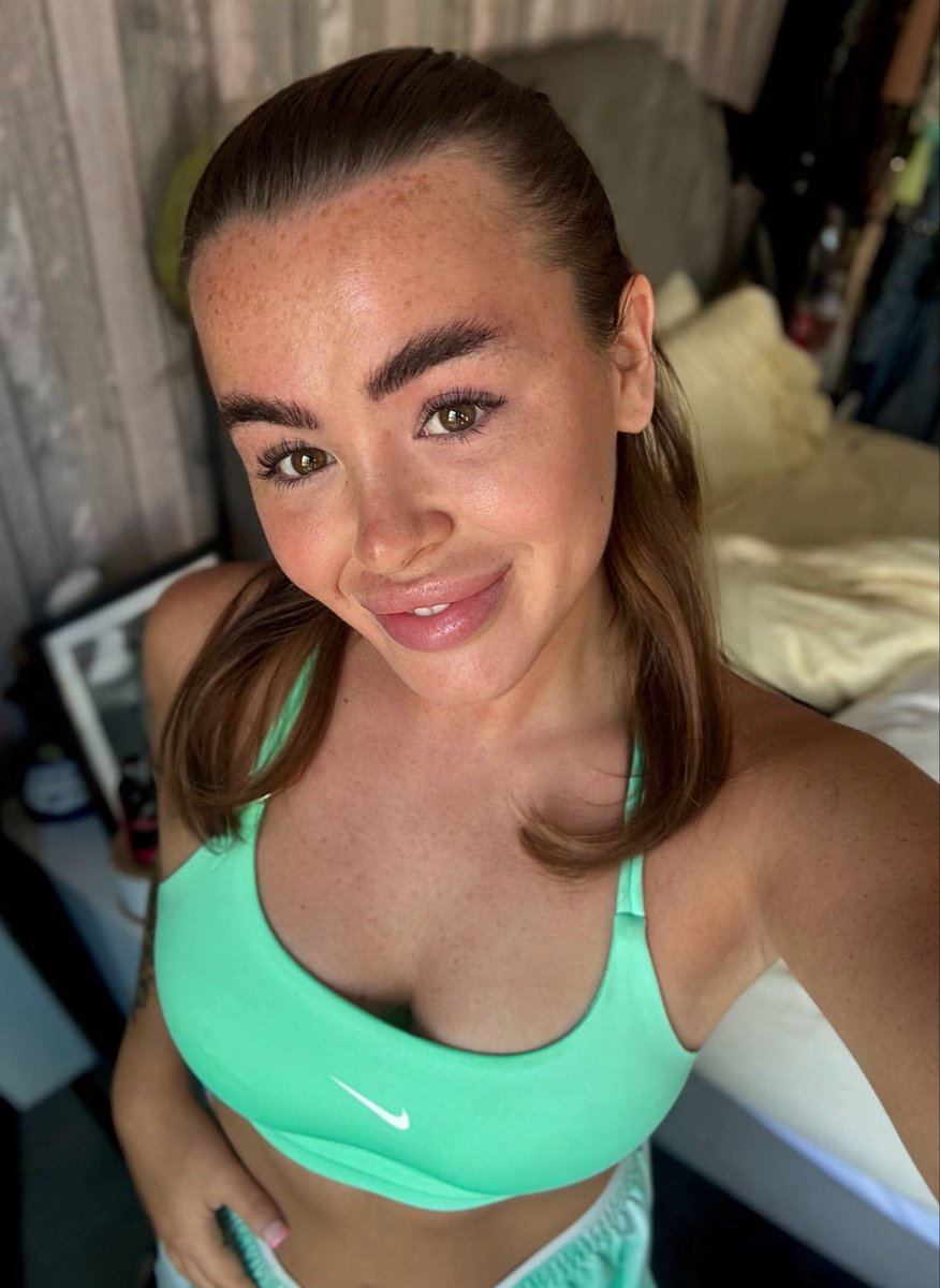 xemilymcgovern's tweet photo. sunny weather againnnn x https://t.co/DRi8778GRz