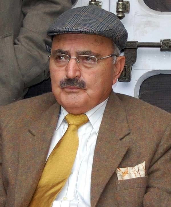 FarooqShah_JKNC's tweet photo. إِنَّا لِلّٰهِ وَإِنَّا إِلَيْهِ رَاجِعُونَ

I am deeply grieved by the passing of Dr. Mustafa Kamal Sahib, former Minister and former MLA Gulmarg. His demise is an irreparable loss to Jammu & Kashmir.

A kind, compassionate, and humble soul, Dr. Mustafa Kamal Sahib dedicated his entire life to the service of the people. Whether as a renowned doctor or as a committed public representative, he touched countless lives through his selfless service, integrity, and unwavering commitment to public welfare. His contributions to society and the people of Jammu & Kashmir will always be remembered with profound respect and gratitude.

I extend my heartfelt condolences to the bereaved Abdullah family, especially to Dr. @FarooqAbdullah_ Sahib and Hon'ble Chief Minister @OmarAbdullah Sahib, on this tragic loss. I share their grief and sorrow and pray to Almighty Allah to grant the departed soul the highest place in Jannat-ul-Firdous, and bless the entire family with strength, patience, and fortitude to bear this immense loss.

@JKNC_