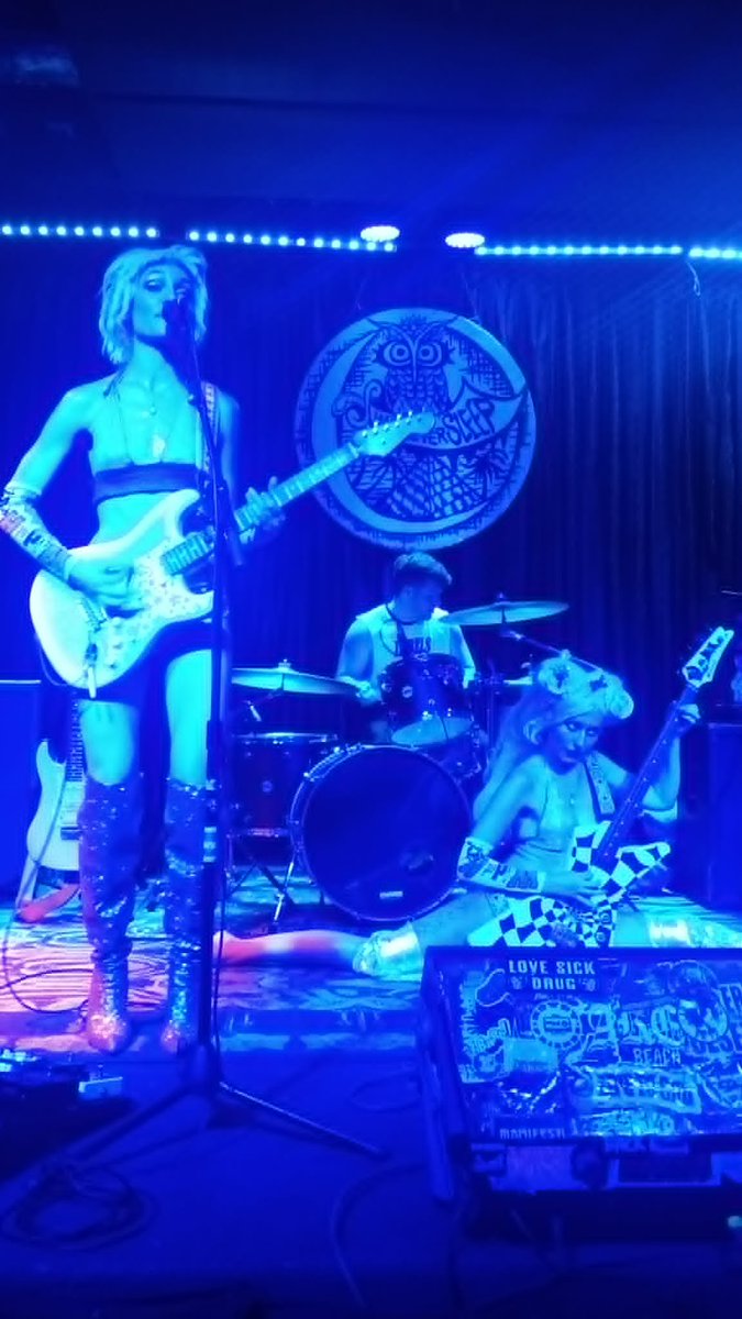 JosephMueller's tweet photo. Discovering a definite new fav in @The_SoapGirls, who put on an absolutely killer show at #ThreeLinks in Dallas. Look forward to the next! #RebelDNA https://t.co/o9g7aoFrl4