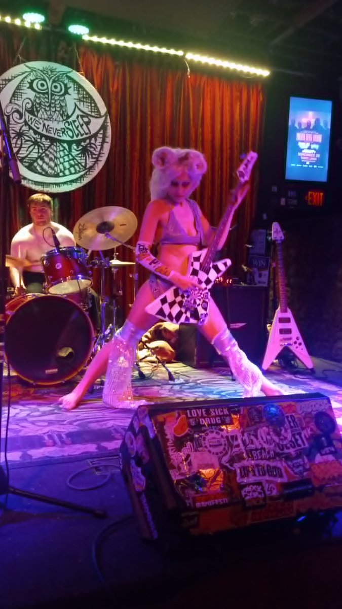 JosephMueller's tweet photo. Discovering a definite new fav in @The_SoapGirls, who put on an absolutely killer show at #ThreeLinks in Dallas. Look forward to the next! #RebelDNA https://t.co/o9g7aoFrl4