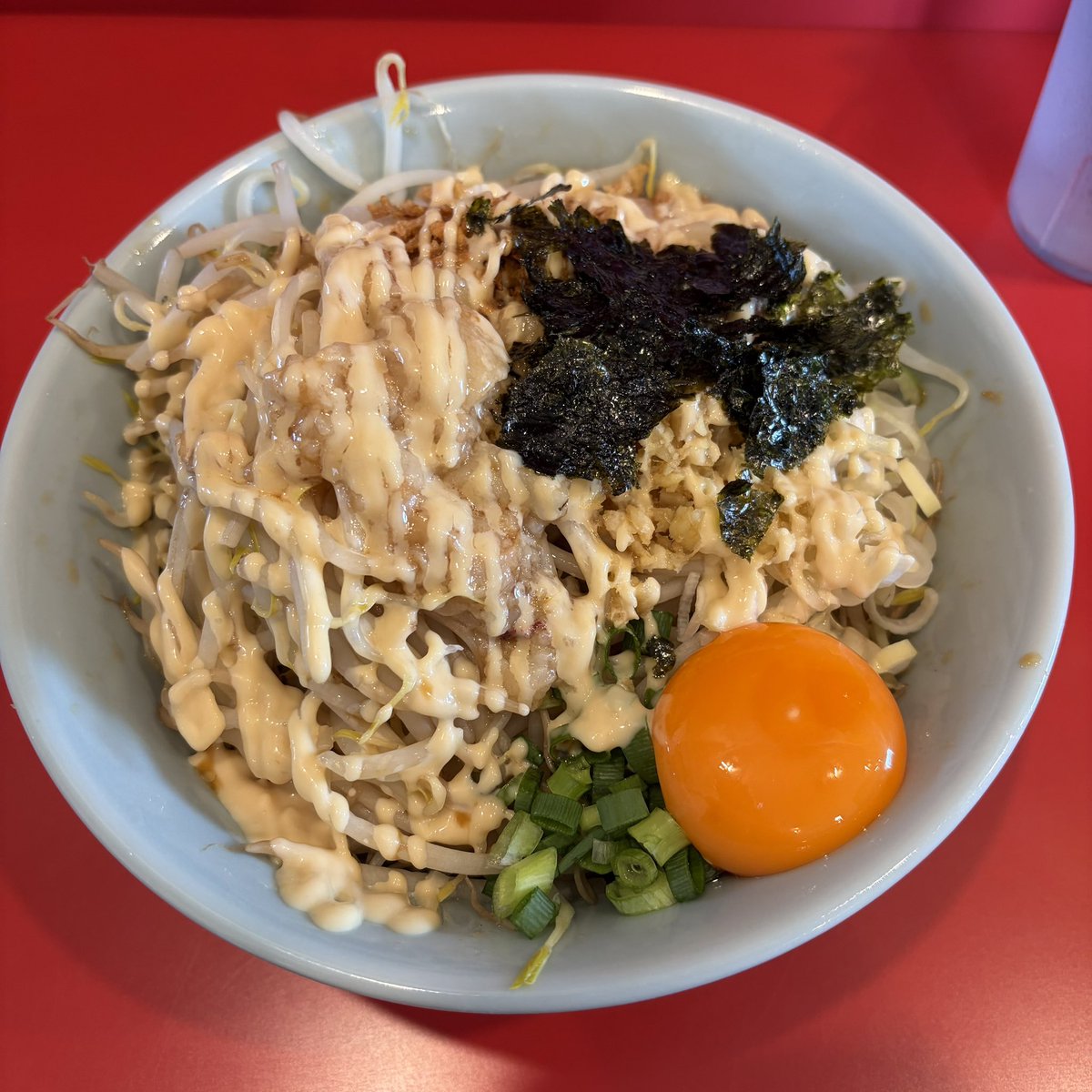 __okakatan's tweet photo. 本日のラーメン。ここのアブラ美味いからもっと入れて欲しいけド別にマシとかやってないんよな… https://t.co/zrPdxCVnVB