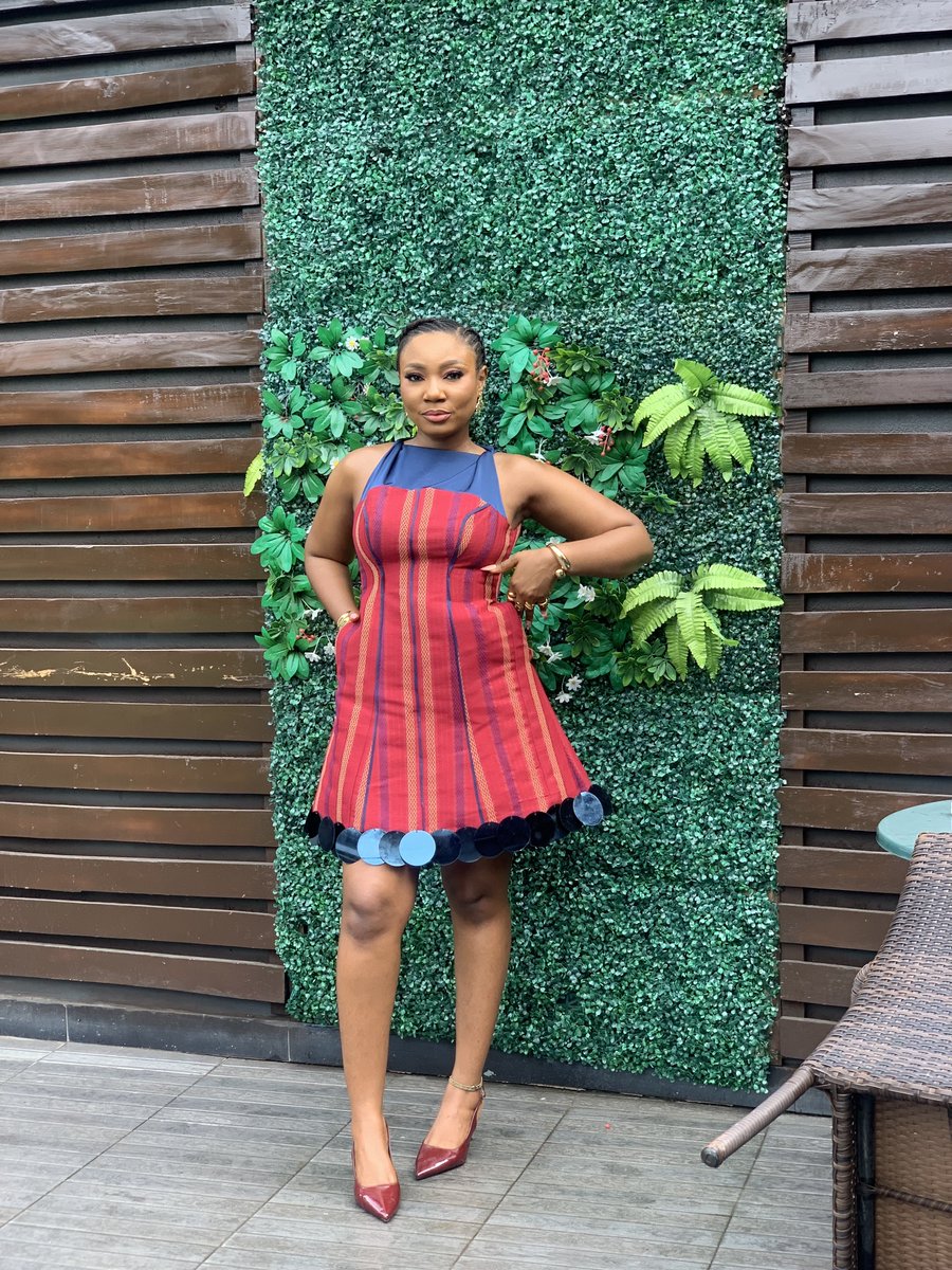 Miss_magnolia20's tweet photo. Not my girl @TribeKanna 

She makes very stylish Afro centric pieces that’ll stand the test of time and won’t hurt your pocket 🤭 https://t.co/xJ6b8vNlna