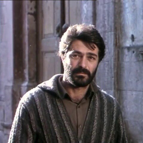 sehribaan_'s tweet photo. Beni hiç hatırladın mı? Ben seni hiç unutmadım. 

Kırık Bir Aşk Hikayesi, Ömer Kavur (1981) https://t.co/1pYxD1oWwP