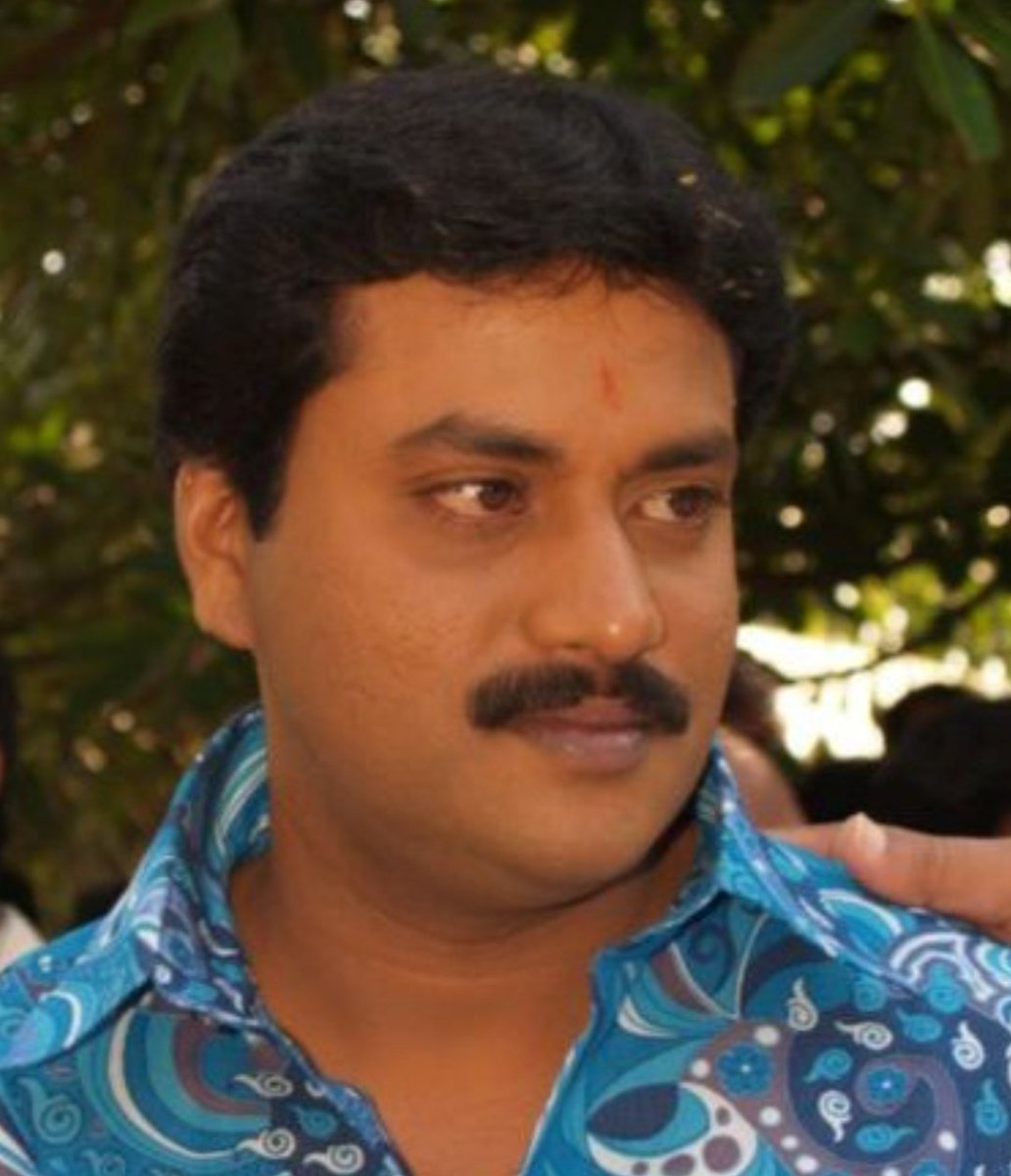 Siddarth_roy31's tweet photo. Avg comedian in        top hero in ********* 
      Tollywood  🥵                        wood 🤮 https://t.co/KX9S95IolV