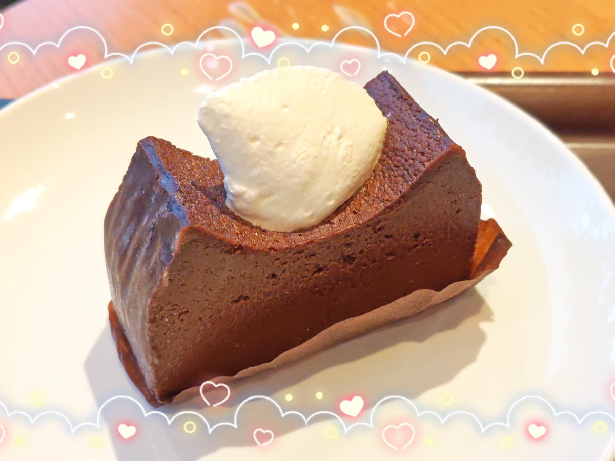 K_Keito's tweet photo. ちょっと時間があるのでスタバ。チョコレートテリーヌなるもの
量は半分くらいでよかったかな…🙄 https://t.co/gWLp8l4mhp