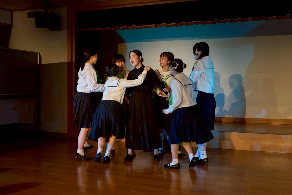type4132mine's tweet photo. 京都大学ミュージカルサークル　カーテンコール　@kyodaimusical
「サウンド・オブ・ミュージック」 

場所　京都市下京青少年活動センター
#ゲネ撮影 #舞台写真 #stagephoto https://t.co/LnlEhsf9KD