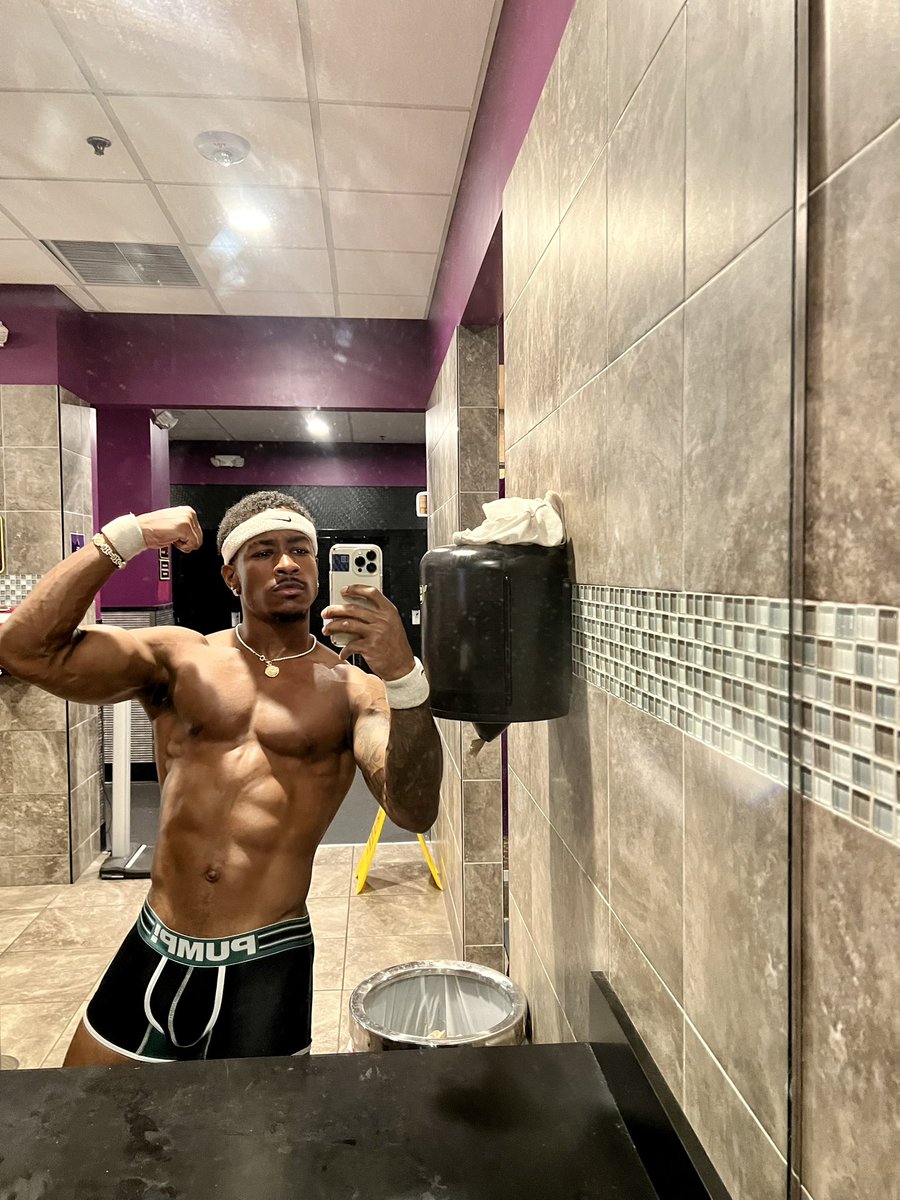 LiSexiest's tweet photo. https://t.co/SWuktzmRc4