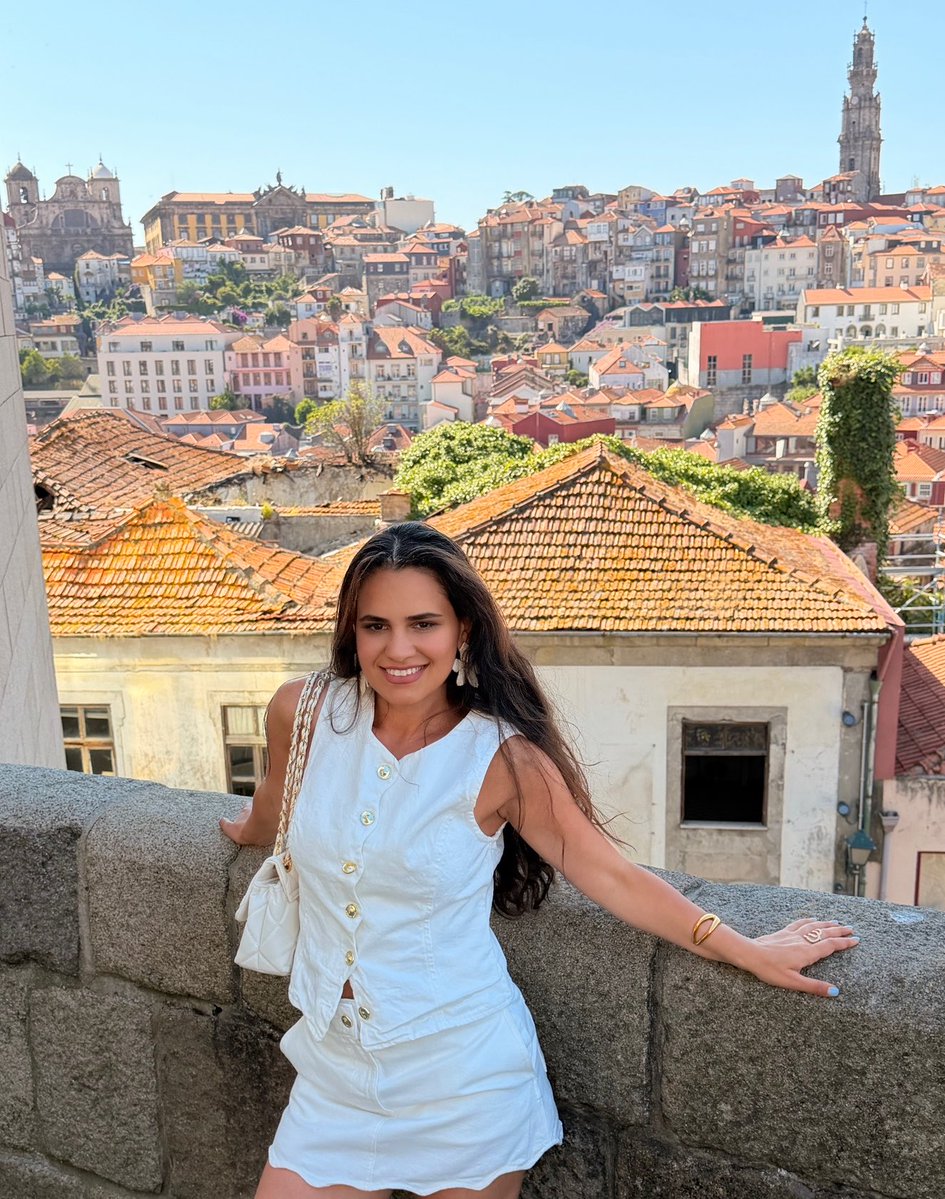 lady Kristina V tweet media