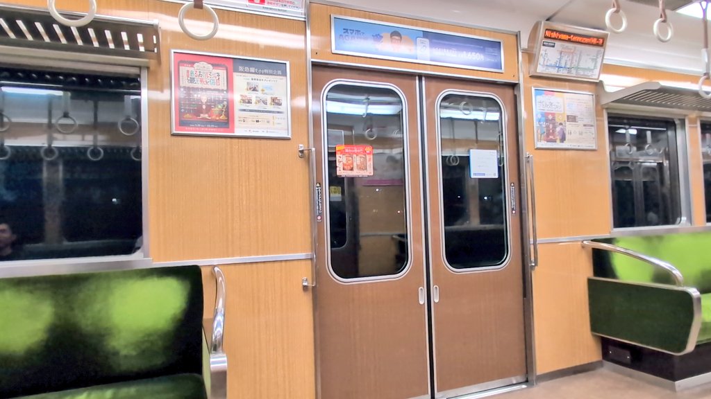 GyZewOHqcq7218's tweet photo. 先日は #阪急京都線🛤️の #最古参3323F🚊の #爆音モーター💥を記録させて頂いた😁。
私が学生時代の30年前は👨🎓沢山走っていた #3300系🚞も今は1編成だけになり寂しいが😭最後まで頑張って走り続けてほしい💪。
では一部ですが🙏3300系の車内からの爆音💥をお楽しみ下さい☺️。
#3323F
#阪急電車 https://t.co/13xRxKIdal