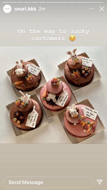 CWKung_'s tweet photo. อยู่กันมายาวนานตั้งแค่ฉลองครอบรอบ 1 ปี จนเวลาเดินทางมาถึง 6 ปีแล้วไวมากเลย จากเพิ่งเริ่มรู้จัก จนมาเป็นผู้โชคดีของวันครบรอบ1 ปี  ทุกวันนี้น้องกระต่ายในตะกร้าก็ยังอยู่ในตู้เย็น ขนมดีมีคุณภาพ หลากหลายคอลฯ มีให้ชิมไม่หยุดจริงๆ ที่สำคัญกล่องสวย

#SOURI #SOURIBKK #SOURI6thBirthday https://t.co/HK4fvLtvoY
