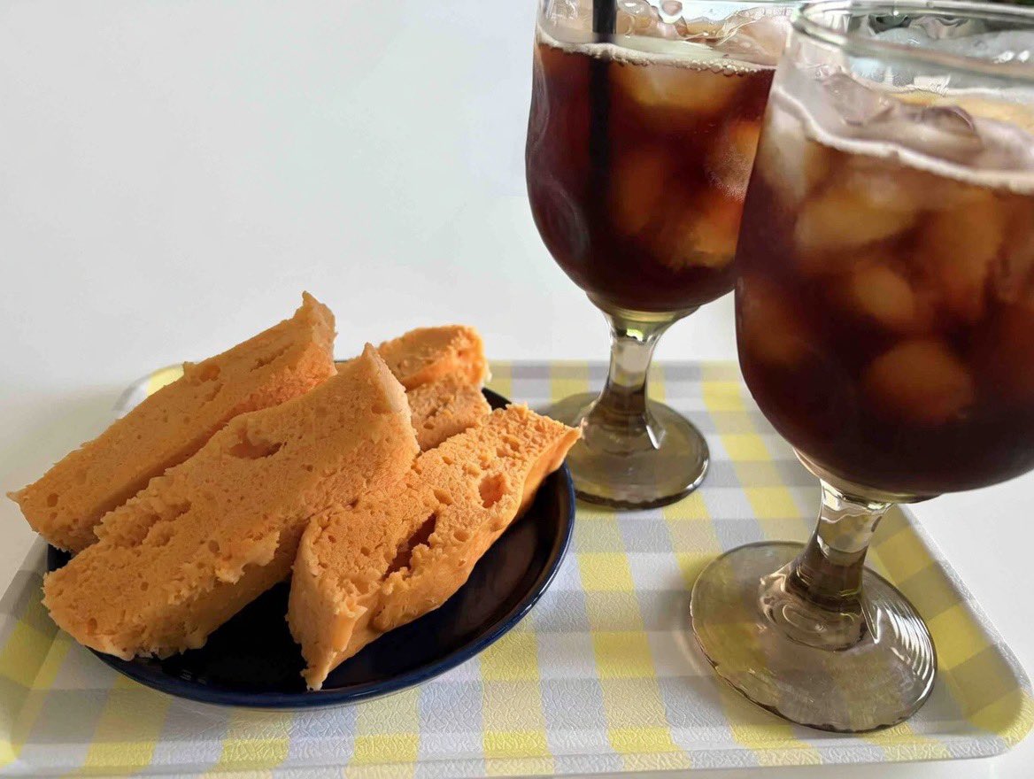 moon1114ma's tweet photo. 先週の休日、初めて米粉パンを作ってみました🥪✨
なんと 10分くらいで完成！
思っていたよりずっと簡単で、外はふんわり、中はもちっと😋
忙しい朝や小腹が空いた時にもぴったりでした✌🏻
「パン作り＝大変」のイメージが変わった休日でした☺️
#米粉パン  #時短レシピ #グルテンフリー #おうちカフェ #休日の過ごし方