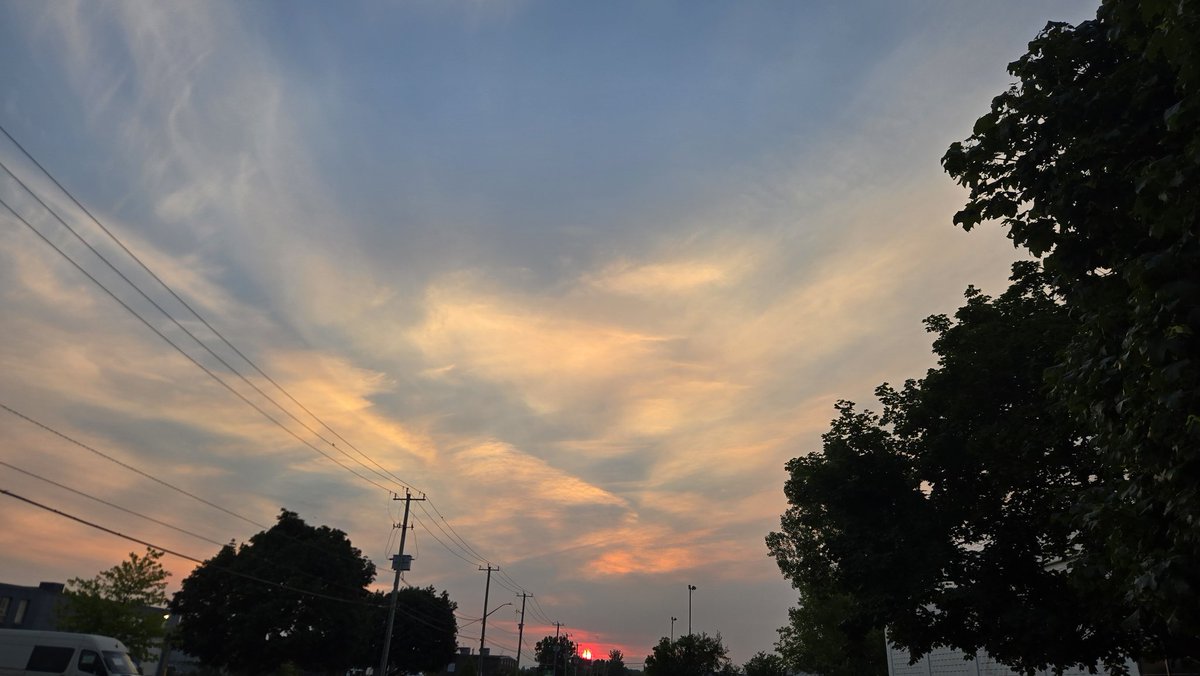 gastropod225061's tweet photo. July 14th,2026,morning sunrise @weathernetwork @MurphTWN @AMDaveintheAM @gtaweather1 @KMacTWN @CTVKitchener #Wxwatcher #ShareYourWeather @gtaweather1 @SpaceCoastSkies @lisadrewradio @brittlestar @berryonline @JordyCaprice @suesgambati @BlacksWeather @IWeatherON going to be hot 🔥 https://t.co/0pIxka2xlS