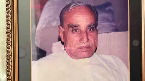 DrAnandKar's tweet photo. India has lost a great person, Shri Nand Kishore (N K) Goenka (96 yr), who was a noted philanthropist, social worker, & the patriarch of the Essel Group & the father of Essel Group Chairman Dr.#Subhash Chandra.
Let God rest his soul in peace & give strength to Dr. Chandra. https://t.co/zafI4x2lsr