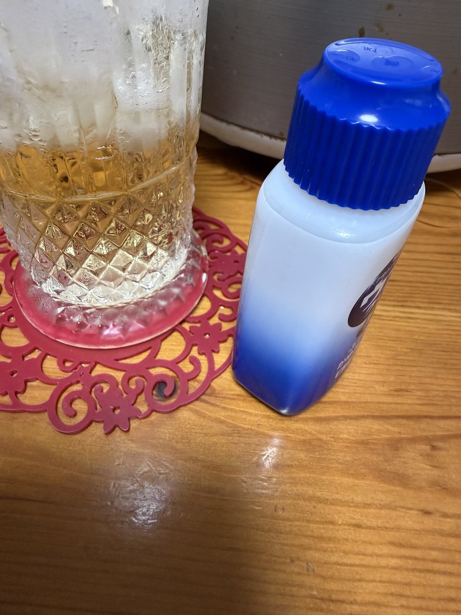 neco7023's tweet photo. 夕食のお供。
O型の酒飲みが好み(根拠はわからない)らしいが。
貴方の愛に応えることはできません。
先程、右腕5箇所を献上🦟 https://t.co/bHt01Aug9s