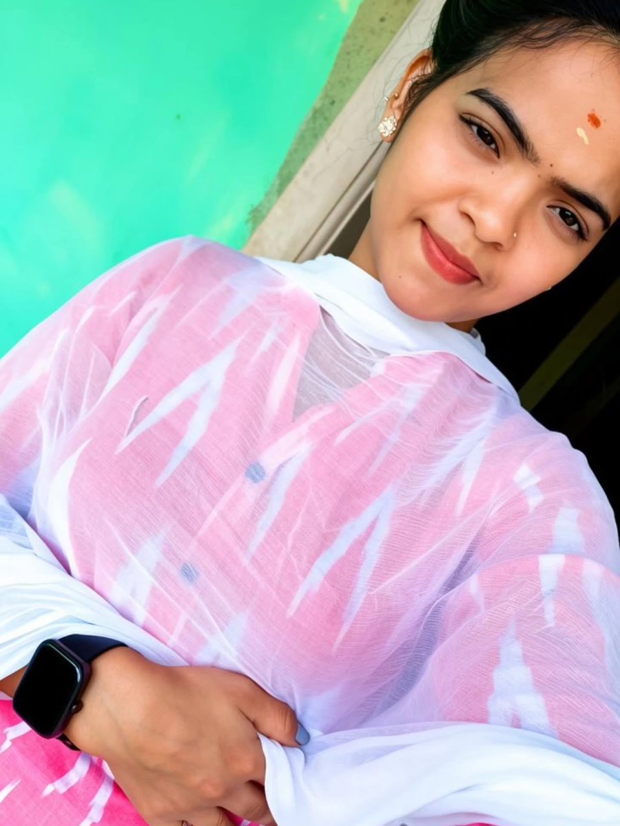 Priyasweety0's tweet photo. Cutie ❤️ https://t.co/MzlgQB8CB9