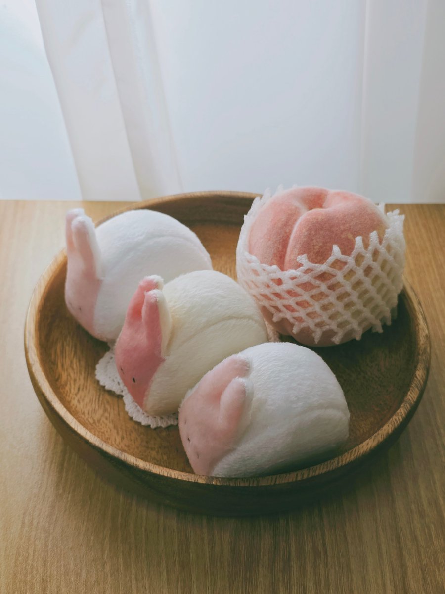 bellrail's tweet photo. Handmade Peach Slice Rabbit

복숭아...좋아해

🍑황도조각토끼
🍑백도조각토끼
미리 예약주문하실 수 있는 폼을 준비했어요

🔗 https://t.co/PSKMZCLbt9 https://t.co/RzczBGsnvS