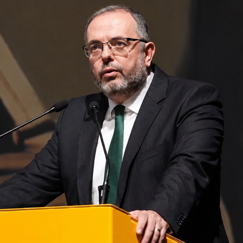 Tarihçi Erhan Afyoncu'dan Nüfus Tehlikesi Uyarısı: Emekli Maaşı Çözüm Olabilir mi?