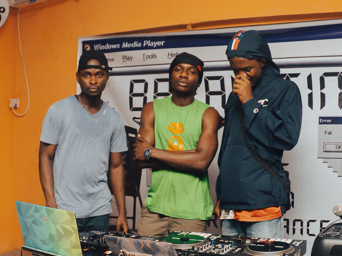 jpegbyprince's tweet photo. Break time was lit can’t wait to do this again with my Portharcourt family https://t.co/N0AcFE7Ino