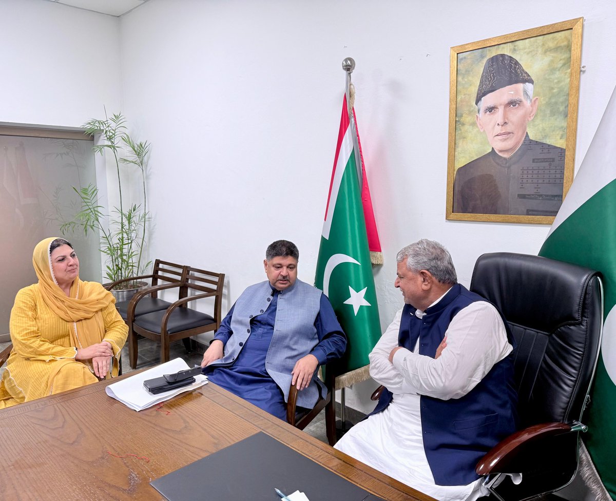 IPPPunjab's tweet photo. پنجاب سیکریٹ میں ممبر صوبائی اسمبلی و جنرل سیکرٹری آئی پی پی شعیب صدیقی و صدر آئی پی پی پنجاب رانا نذیر احمد سے صدر آئی پی پی ویمن ونگ پنجاب تسکین خاکوانی کی ملاقات، ملاقات میں موجودہ ملکی صورتحال اور آزاد کشمیر کے الیکشن کے حوالے سے تبادلہ خیال
#aleemkhan #federalminister https://t.co/4jIlkfwAXu