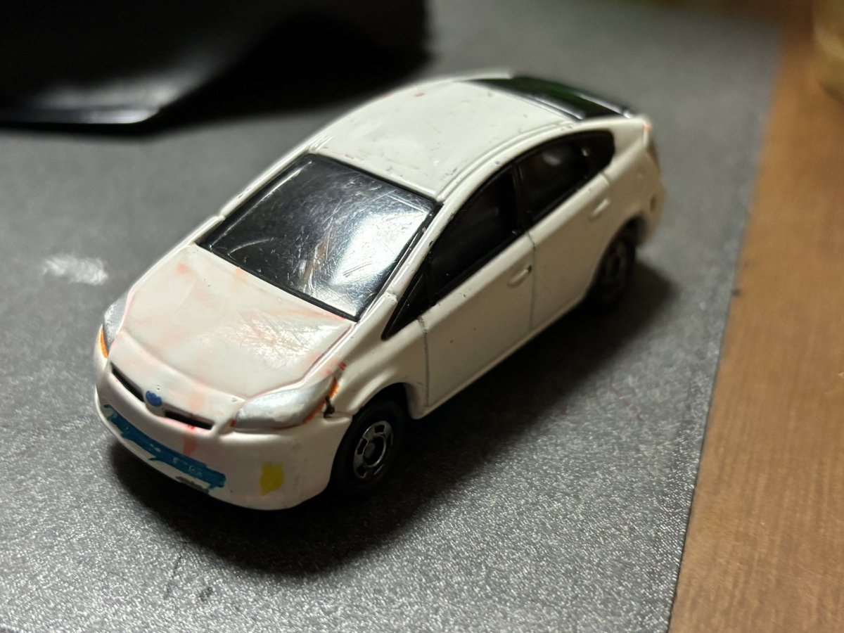 Jobanline_E501's tweet photo. リサイクルショップで買ったプリウスのトミカをアクアブルーメタリックに再塗装してみたが、ぶつぶつした仕上がりになっちったな https://t.co/UjQx1xWBQs