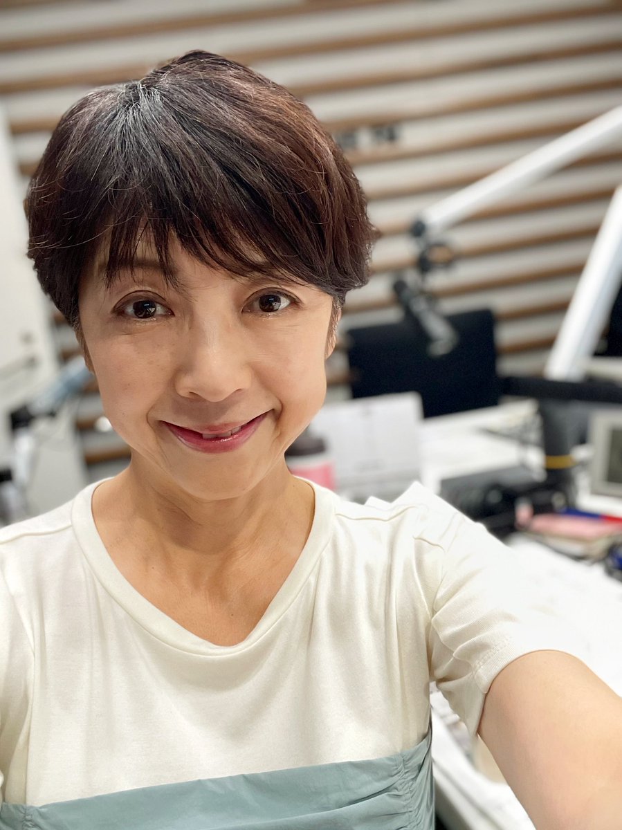 ana_junko's tweet photo. #DREAMSFM
#モーニングチャージ765水曜日
7:30〜9:30生放送
追い山も気になる
ワールドカップも気になる
今気になってることなんですか?
体調はいかがですか?
最近良く何を食べてますか?
気軽にメッセージで参加してくださいね♪😊
mc765@dreamsfm.co.jp
https://t.co/9PtBUovBbc
#カフェ
#声 https://t.co/zScxIdouBz