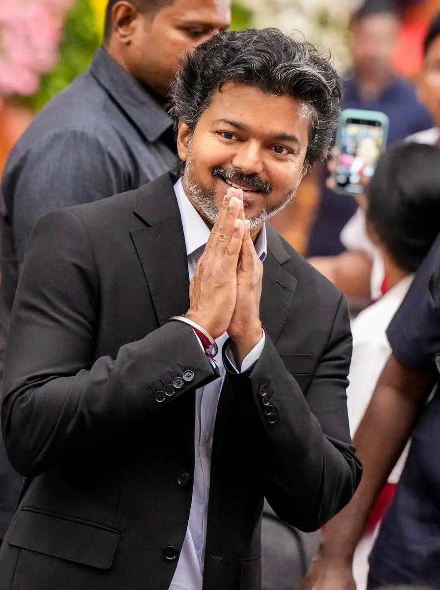 VijayFansPage's tweet photo. https://t.co/ZtMbXwN75W