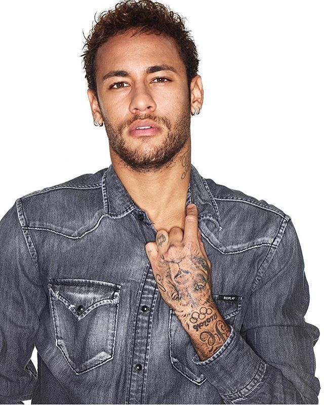 jessicacrisfe's tweet photo. @neymarpc @neymarjr @CBF_Futebol #cadeoneymaroriginal está é a mão dele de verdade. https://t.co/zQfjuPnlME