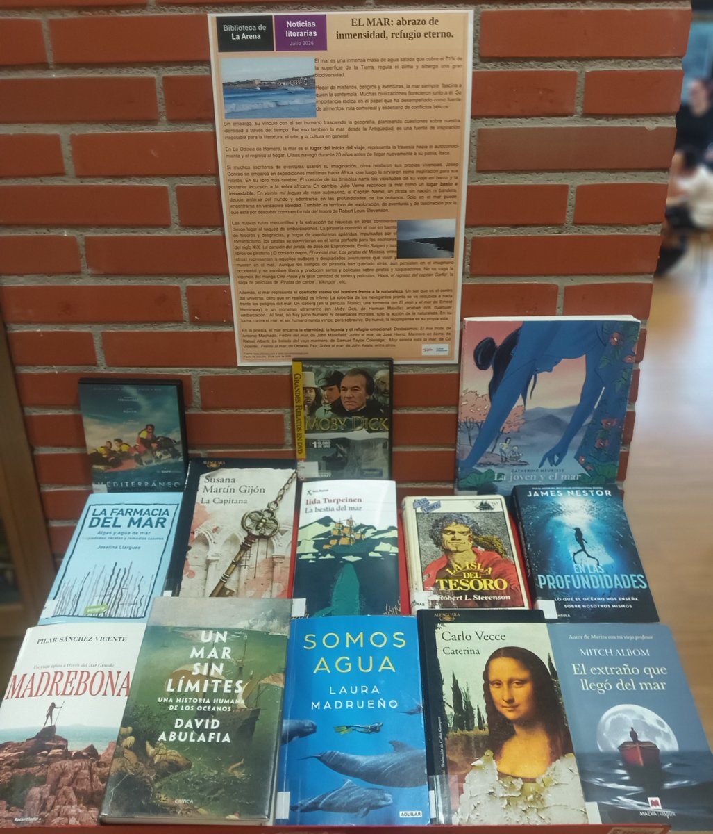 BibArenaGijon's tweet photo. Hogar de misterios, peligros y #aventuras, el #mar fascina🌅. Muchas #civilizaciones florecieron junto a él y es fuente de alimentos, ruta comercial y escenario de conflictos bélicos. ¡Feliz #veranolector !🌊🌊🌊#nosgustaleer 📖🫶 #noticiasliterarias @Culturagijon @RMBGijonXixon https://t.co/HMCeJ3abyF