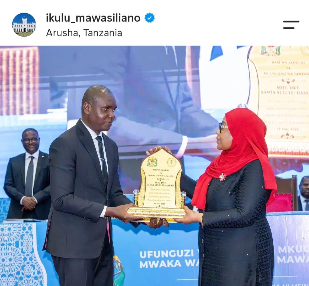 Chahali's tweet photo. #DutyToInform ๐บ Huyo "wakili" anasali Kanisa la SDA, Ushindi, Mikocheni B. Anaitwa Bavo Gadi. Amekuwa mstari wa mbele kuongea na vijana kanisani wasijingize kwenye suala la maandamano. Zingatia neno "wakili" ๐ https://t.co/HWyN5GXxIt