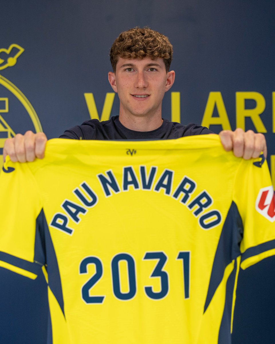 VillarrealCF's tweet photo. Pau Navarro seguirá ligado a la que es su casa desde los 8 años y en la que se ha convertido en una pieza clave para el presente y el futuro del club 💛