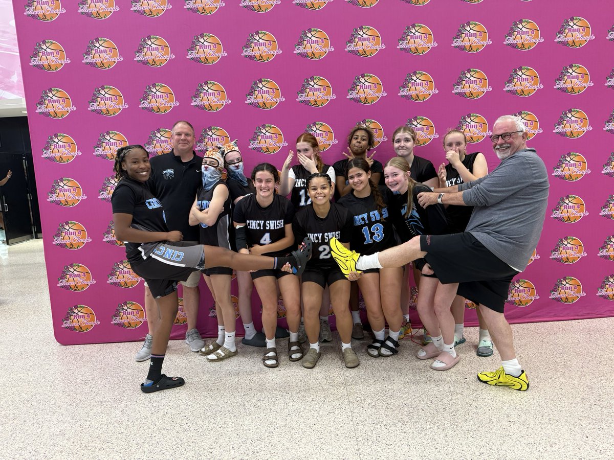 CincySwish's tweet photo. Last day of action for the season for our Cincy Swish high school girls squads! Good luck today ladies! https://t.co/jysxQ9pzZx