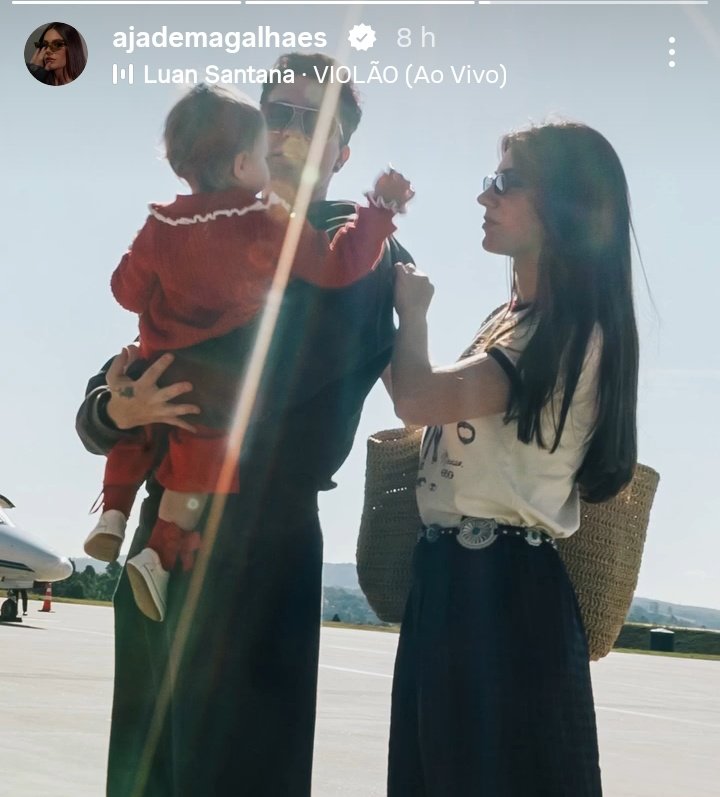 minhasortejade's tweet photo. imagina ter uma filha linda com o amor da sua vida e ver ela postando uma foto da família de vcs com a música que você fez quando tava separado dela e morrendo de medo dela ter filho com outro (mas ao mesmo tempo torcendo pra ela realizar esse sonho) e vcs realizaram juntos? 😭❤️ https://t.co/kxbRnQMS02