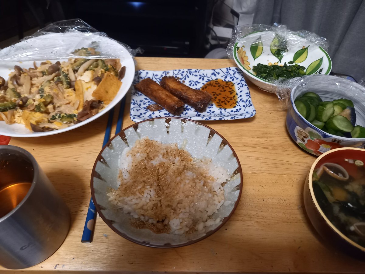 fryingpopcorn's tweet photo. 晩ごはん、でけた。今日はウナギの蒲焼き！…のタレかけご飯。もちろん山椒も。

いただきます🎵 https://t.co/3tvABWqHeI