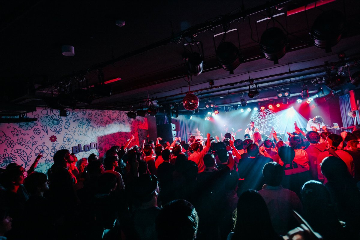 livehousebloom's tweet photo. 2026年7月7日(火)
LIVE HOUSE Bloom
opening event💐

【Melody Line〜はじまりのうた〜】

shallm @shallm_lia 

七夕に最高の柿落としと
グランドオープンを迎えることができました🎋💫
みなさまの願い事が末長く咲き誇りますように。

photo @_yuuukiii13

#LIVEHOUSEBloom
#shallm
#XAI
#meodyline https://t.co/F6OX7cdbdx