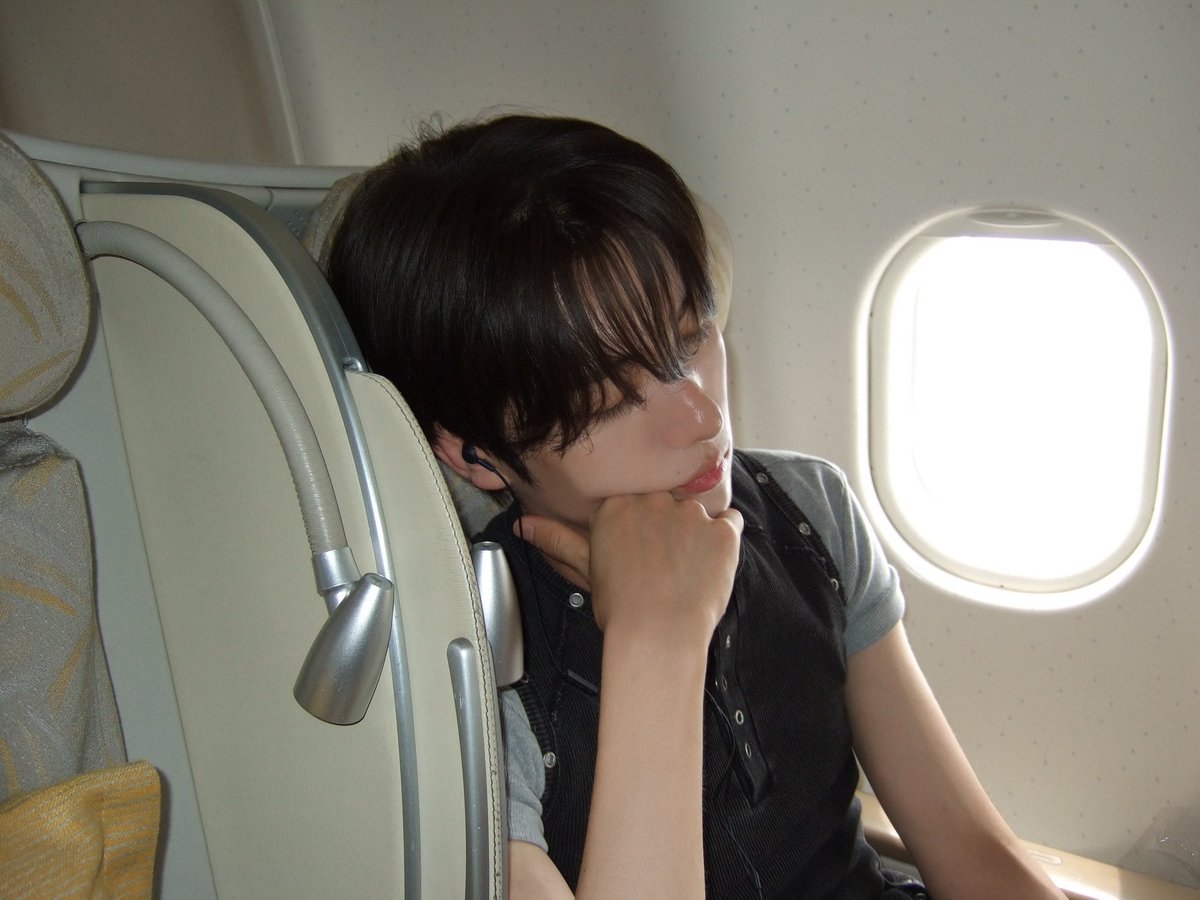 chunloversclub's tweet photo. 시발 나 지금 진짜 반함..... .. https://t.co/nipQFCixyl