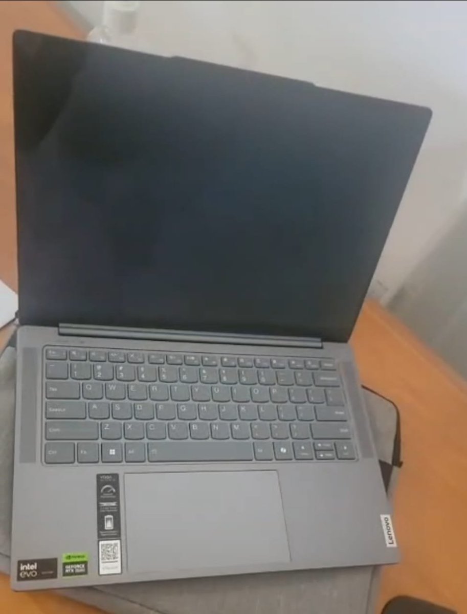 hayzed_wale's tweet photo. Hello am a computer engineer I sell and repair laptop both hardware and software, screen and board replacement all computer accessories Pls patronize me when you need one.Whatsapp,Call 08027805058, 08061472647.follow me and Retweet my customer might be on your TL
@JerryBbaba https://t.co/gQxDi1vkEW