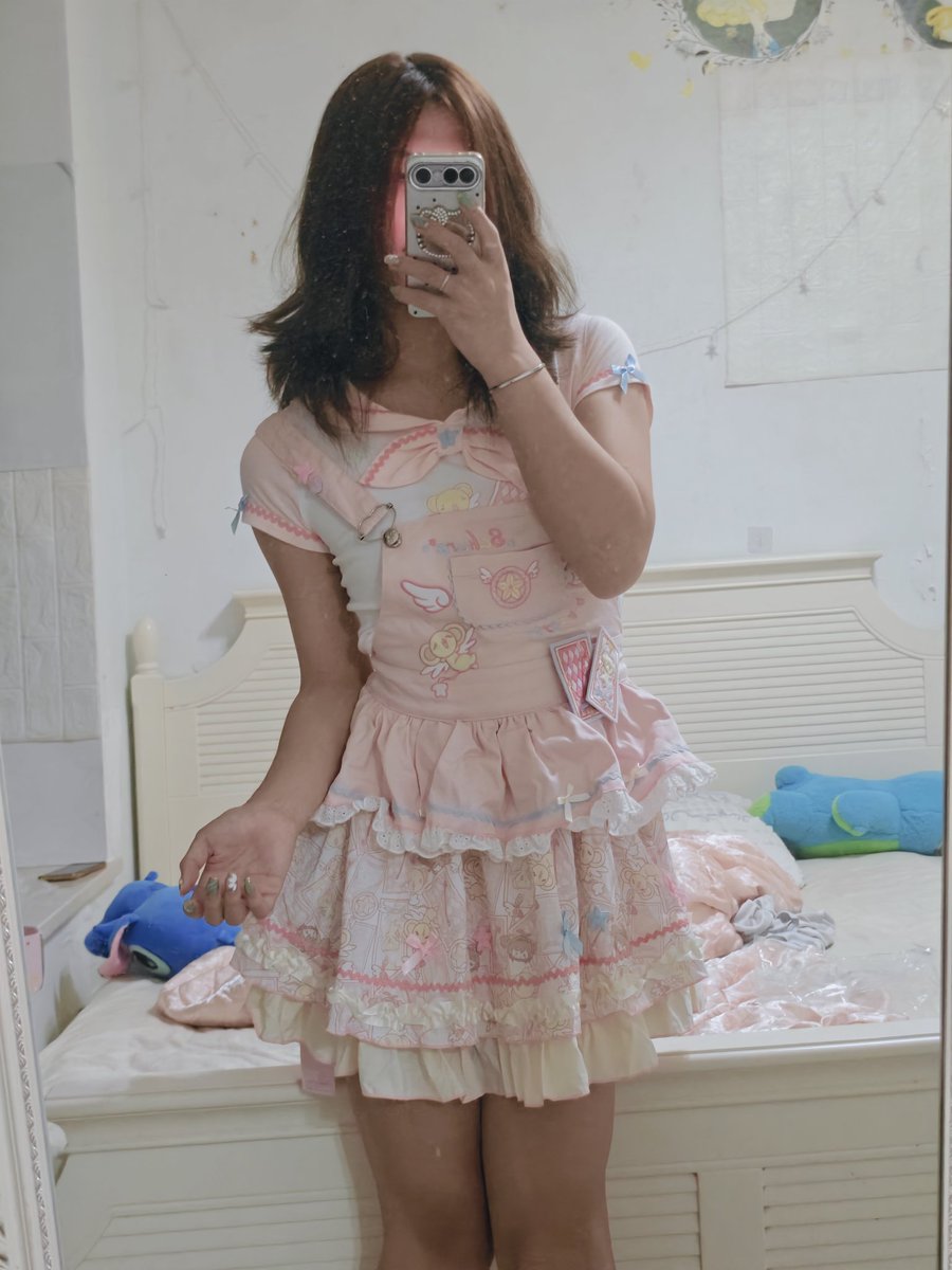 xiaoyan20060607's tweet photo. 好看确实好看，就是太显黑了出门的话得全身素颜霜伺候😢
#男娘 #mtf #药娘 #萝莉 https://t.co/Ql8POjSqAx