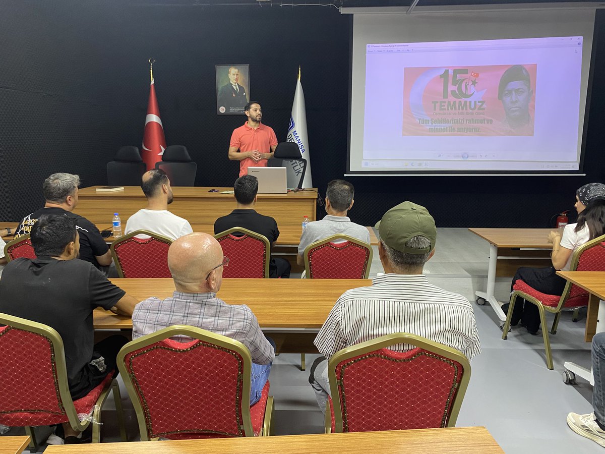DsmManisa45's tweet photo. Manisa Denetimli Serbestlik Müdürlüğü tarafından Eğitim ve İyileştirme Faaliyetleri kapsamında bulunan yükümlülere, 15 Temmuz Demokrasi ve Milli Birlik Günü kapsamında seminer gerçekleştirildi.  #adaletbakanligi #cezatevkifevlerigenelmüdürlüğü #denetimliserbestlikdairebaşkanlığı https://t.co/sruLKEPpIX