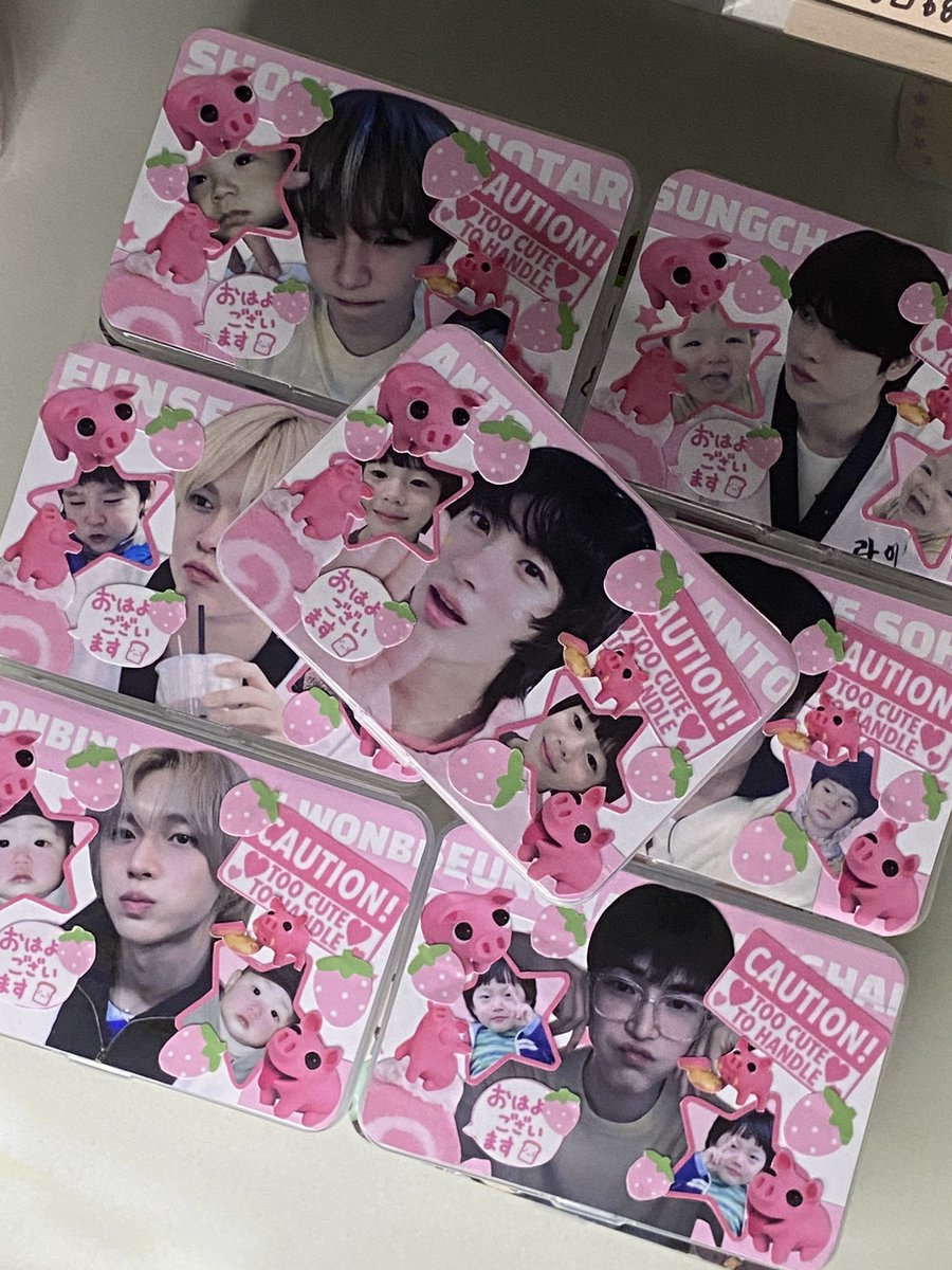 bombomjell's tweet photo. สอบถามความสนใจคับ 
⭐️พรุ่งนี้เค้าจะเปิดรับทำกล่องงง 
เริ่มต้น20
มีกล่องหลายแบบคับ 
บรีฟลายเองได้
สไตล์งานเป็นแบบในรูป 
ใครให้แท็กก่อนลงกรอกฟอร์มใต้มช.เลยน้า

#ตลาดนัดnct #ตลาดนัดriize #ตลาดนัดbus #ตลาดนัดบังทัน #ตลาดนัดcortis
#ตลาดนัดdmd #ตลาดนัดLNGSHOT #ตลาดนัดENHYPEN https://t.co/0ibevwodfJ