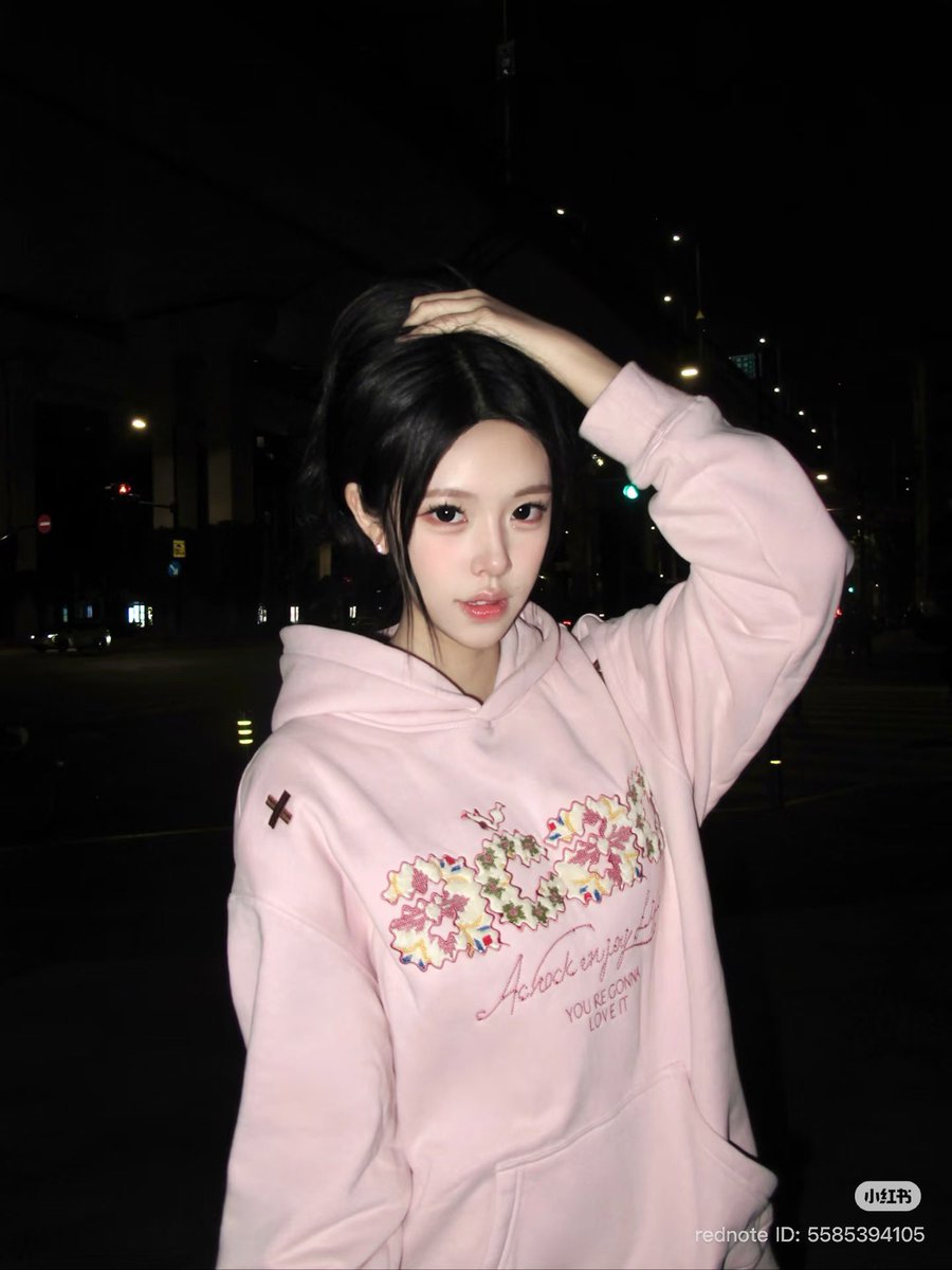31sundae's tweet photo. achock 🌸 flower logo hoodie ♡‧₊˚
flash sale ส่งรถ 950.- / ส่งแอร์ 1130.-

free shipping ! ( มัดจำ 500 )
ยอดที่เหลือ ชำระอีกทีตอนของถึงไทย ☁️

#achock #พรีออเดอร์จีน https://t.co/lYa2SPWrxe