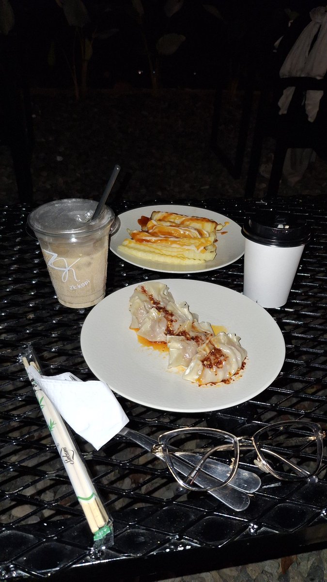 njmgyuv's tweet photo. @tanyakanrl ini 93rb di sebuah cafe di kecamatan😌 https://t.co/uuiV9Rqj9G
